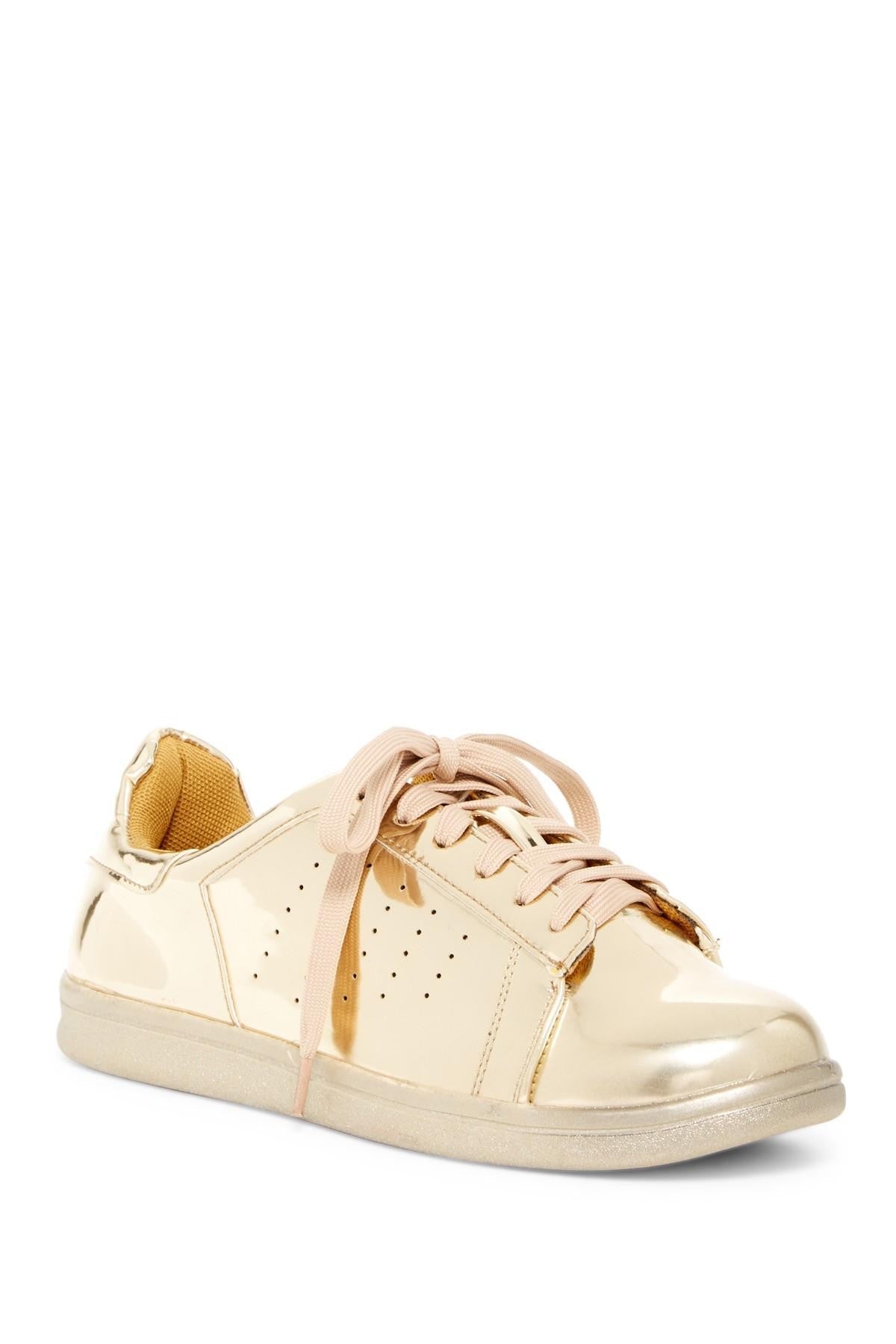 Trending Women’s Tennis Shoes